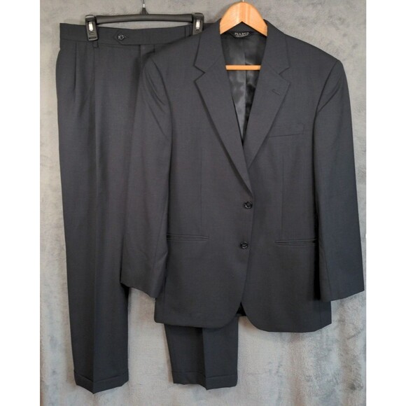 Jos A Bank 40R Suit Prince Of Whales Gray Blazer 34x30 Pleated Pants 100% Wool